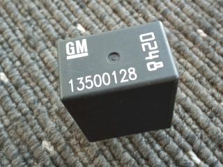 bontott OPEL ASTRA J Relé