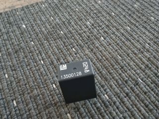 bontott OPEL ASTRA J Relé