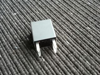 bontott OPEL ASTRA J Relé