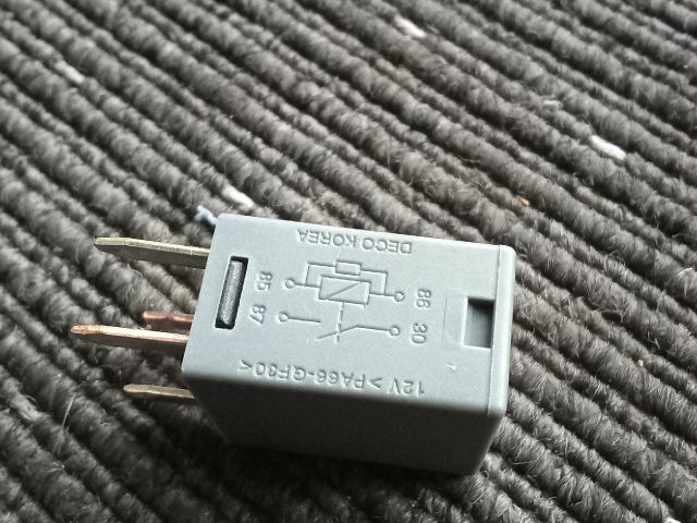 bontott OPEL ASTRA J Relé