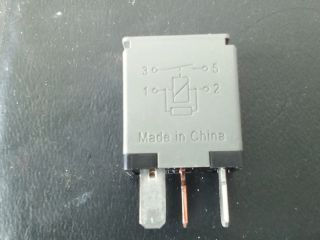 bontott OPEL ASTRA J Relé