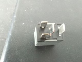 bontott OPEL ASTRA J Relé