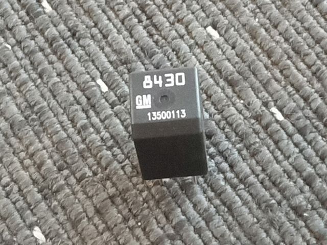 bontott OPEL ASTRA J Relé