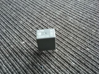 bontott OPEL ASTRA J Relé