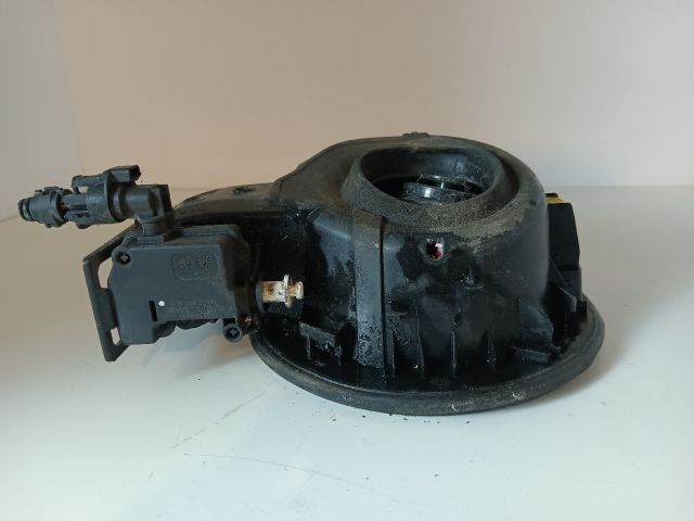 bontott OPEL ASTRA J Tankajtó