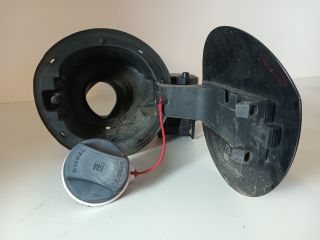 bontott OPEL ASTRA J Tankajtó