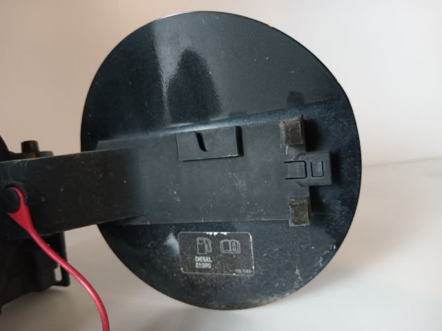 bontott OPEL ASTRA J Tankajtó