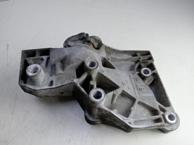 bontott OPEL ASTRA J Tartó Bak