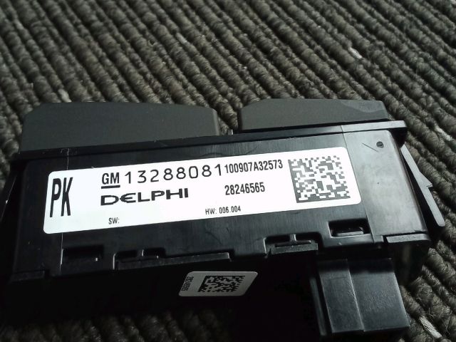 bontott OPEL ASTRA J Tolatóradar Kapcsoló