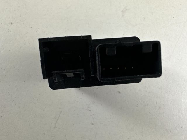 bontott OPEL ASTRA J USB Aljzat