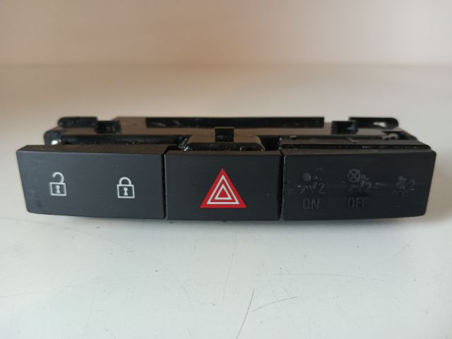 bontott OPEL ASTRA J Vészvillogó Kapcsoló