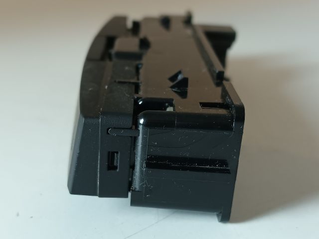 bontott OPEL ASTRA J Vészvillogó Kapcsoló