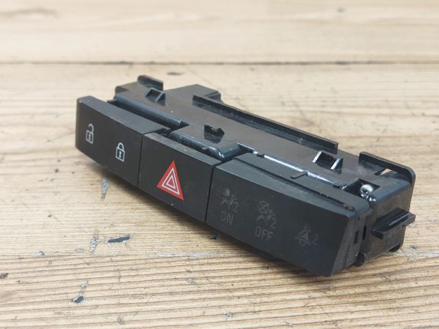 bontott OPEL ASTRA J Vészvillogó Kapcsoló