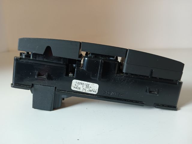 bontott OPEL ASTRA J Vészvillogó Kapcsoló