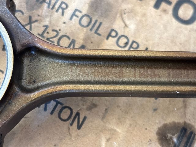 bontott OPEL ASTRA K Dugattyú és Hajtókar