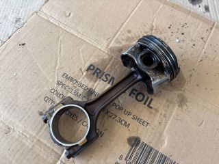 bontott OPEL ASTRA K Dugattyú és Hajtókar