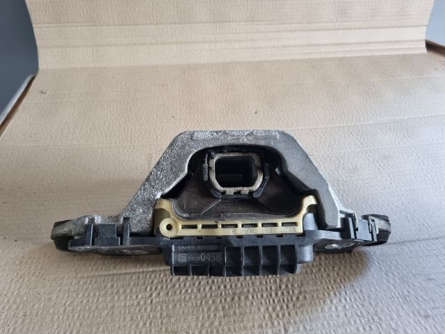 bontott OPEL ASTRA K Motor Tartó Bak (Fém)