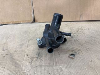 bontott OPEL ASTRA K Termosztátház