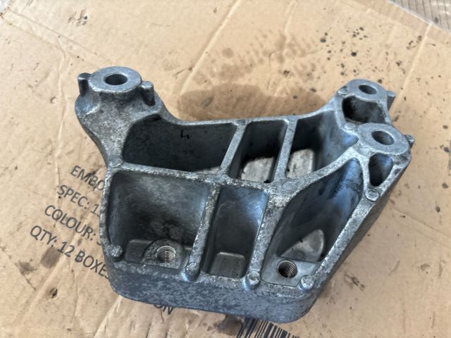 bontott OPEL ASTRA K Váltó Tartó Bak (Pozíciófüggetlen)