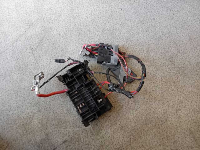 bontott OPEL ASTRA K Biztosítéktábla Motortér