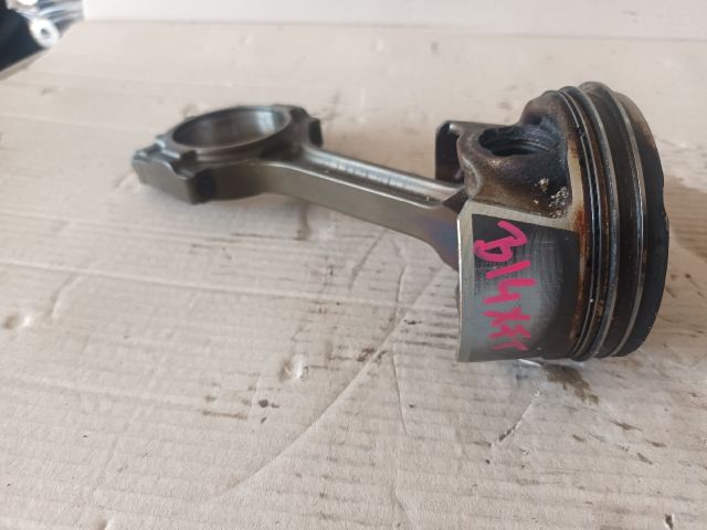 bontott OPEL ASTRA K Dugattyú és Hajtókar