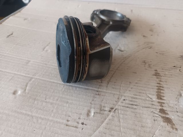 bontott OPEL ASTRA K Dugattyú és Hajtókar