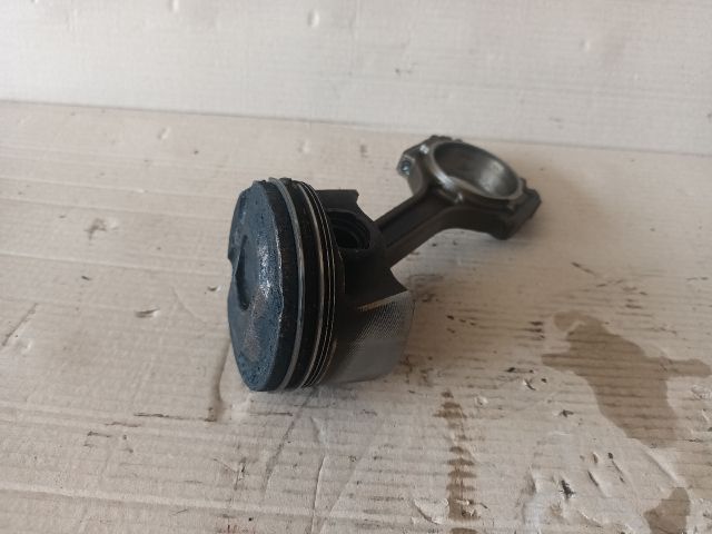 bontott OPEL ASTRA K Dugattyú és Hajtókar