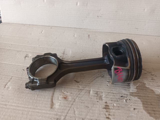 bontott OPEL ASTRA K Dugattyú és Hajtókar