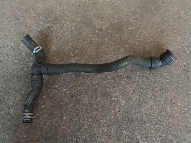 bontott OPEL ASTRA K Fűtőradiátor Vízcső Alsó