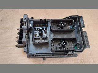 bontott OPEL ASTRA K Biztosítéktábla Motortér