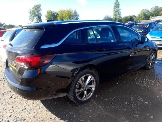 bontott OPEL ASTRA K Biztosítéktábla Motortér