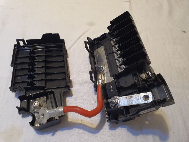 bontott OPEL ASTRA K Biztosítéktábla Motortér