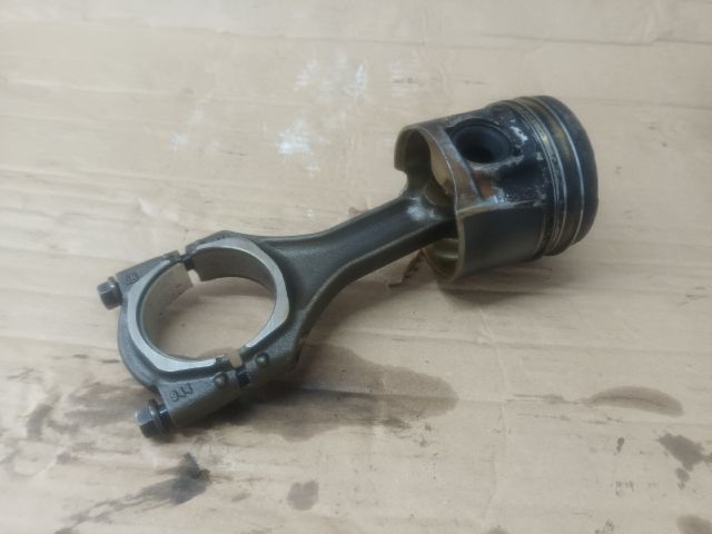 bontott OPEL ASTRA K Dugattyú és Hajtókar