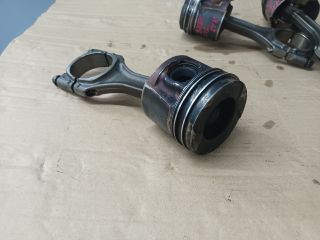 bontott OPEL ASTRA K Dugattyú és Hajtókar