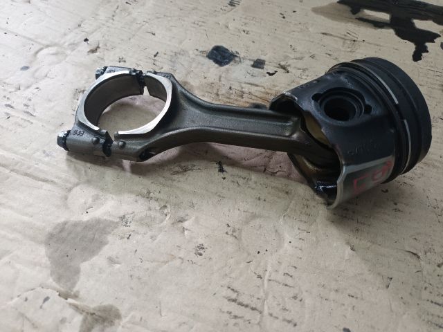 bontott OPEL ASTRA K Dugattyú és Hajtókar