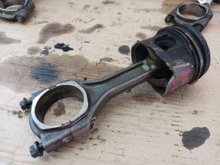 bontott OPEL ASTRA K Dugattyú és Hajtókar