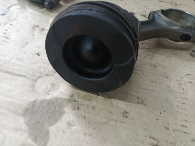 bontott OPEL ASTRA K Dugattyú és Hajtókar