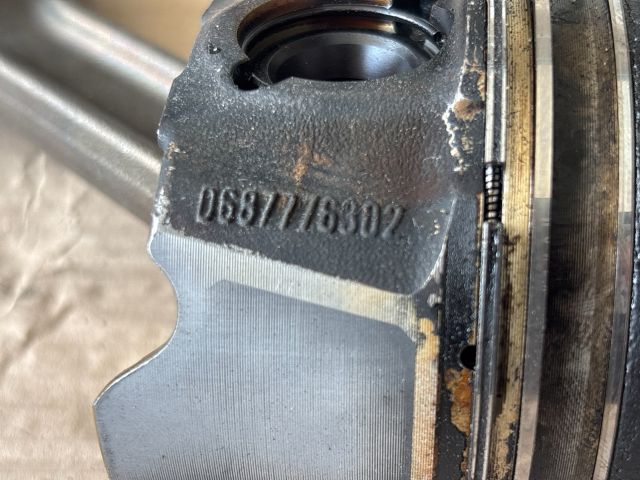 bontott OPEL ASTRA K Dugattyú és Hajtókar