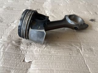 bontott OPEL ASTRA K Dugattyú és Hajtókar