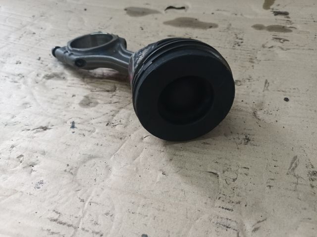 bontott OPEL ASTRA K Dugattyú és Hajtókar