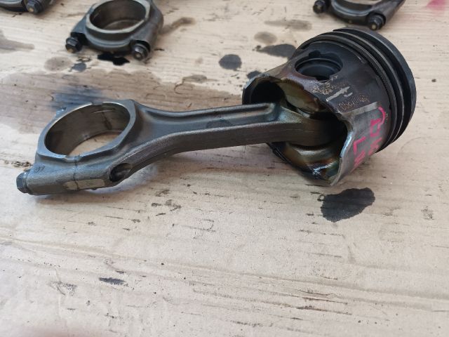 bontott OPEL ASTRA K Dugattyú és Hajtókar