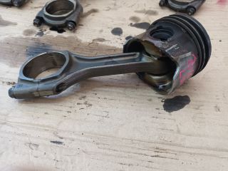 bontott OPEL ASTRA K Dugattyú és Hajtókar