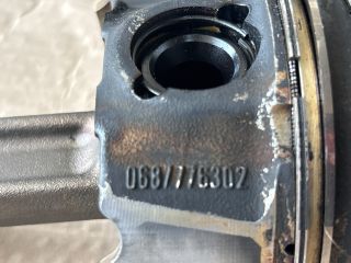 bontott OPEL ASTRA K Dugattyú és Hajtókar