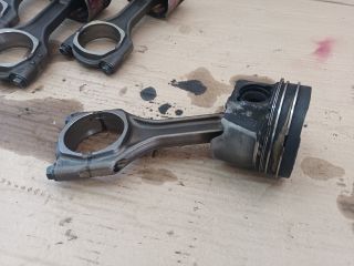 bontott OPEL ASTRA K Dugattyú és Hajtókar