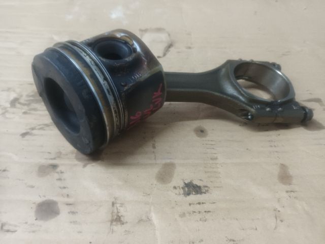 bontott OPEL ASTRA K Dugattyú és Hajtókar