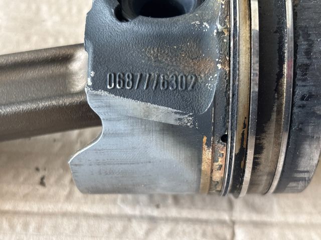 bontott OPEL ASTRA K Dugattyú és Hajtókar