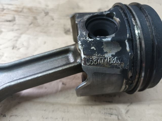 bontott OPEL ASTRA K Dugattyú és Hajtókar