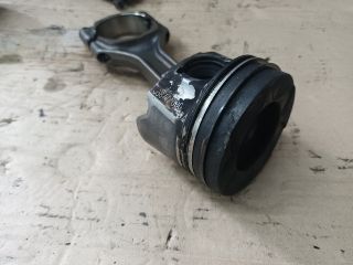 bontott OPEL ASTRA K Dugattyú és Hajtókar