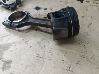 bontott OPEL ASTRA K Dugattyú és Hajtókar