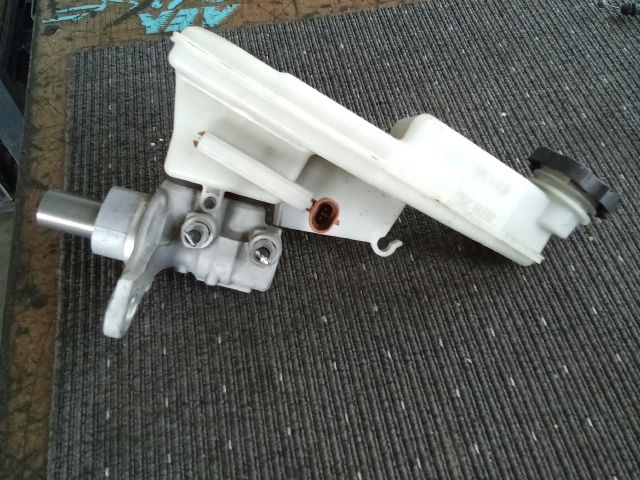 bontott OPEL ASTRA K Főfékhenger